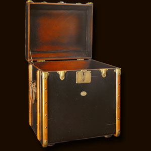 Stateroom End Table Trunk, Black